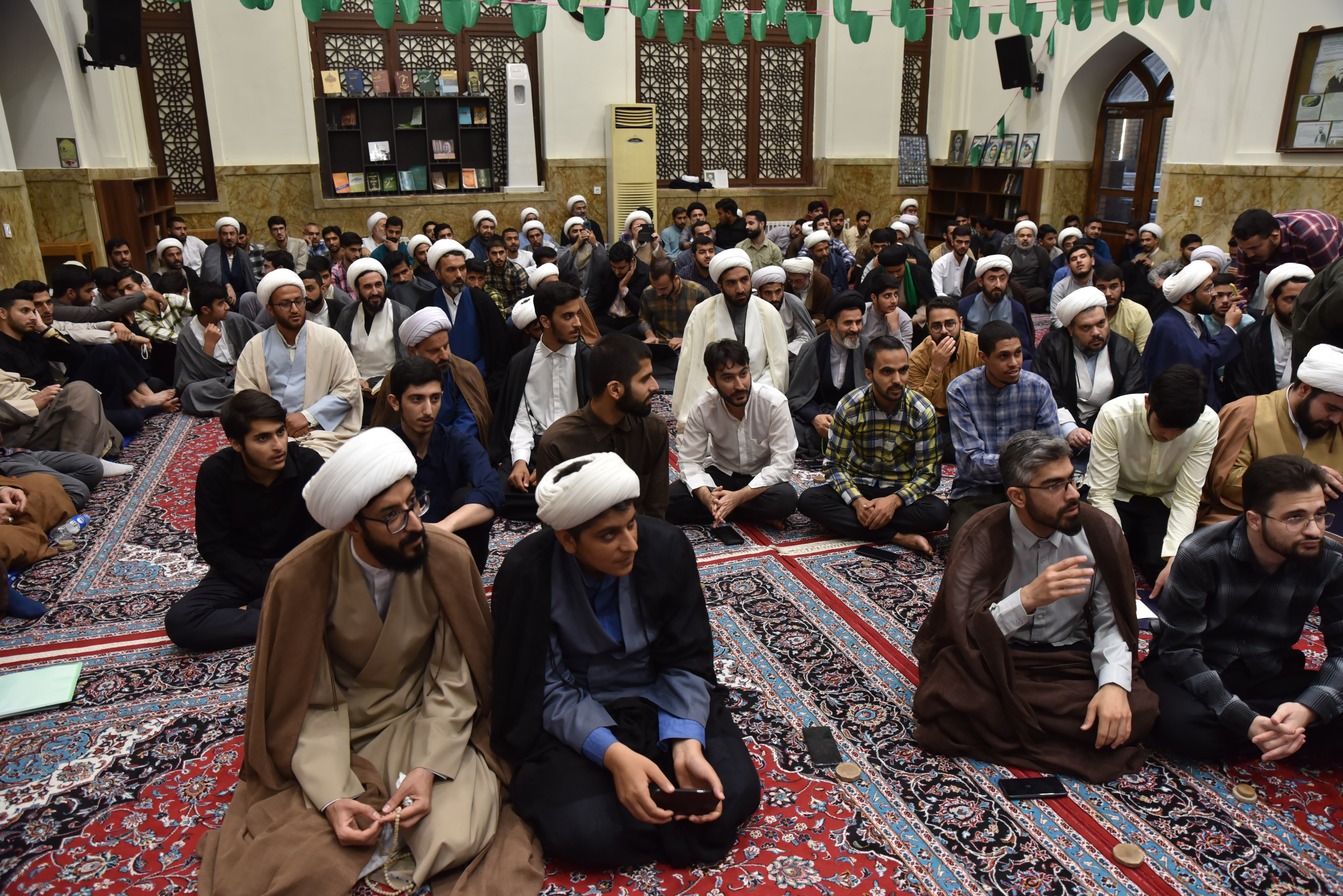 تجلیل از طلاب