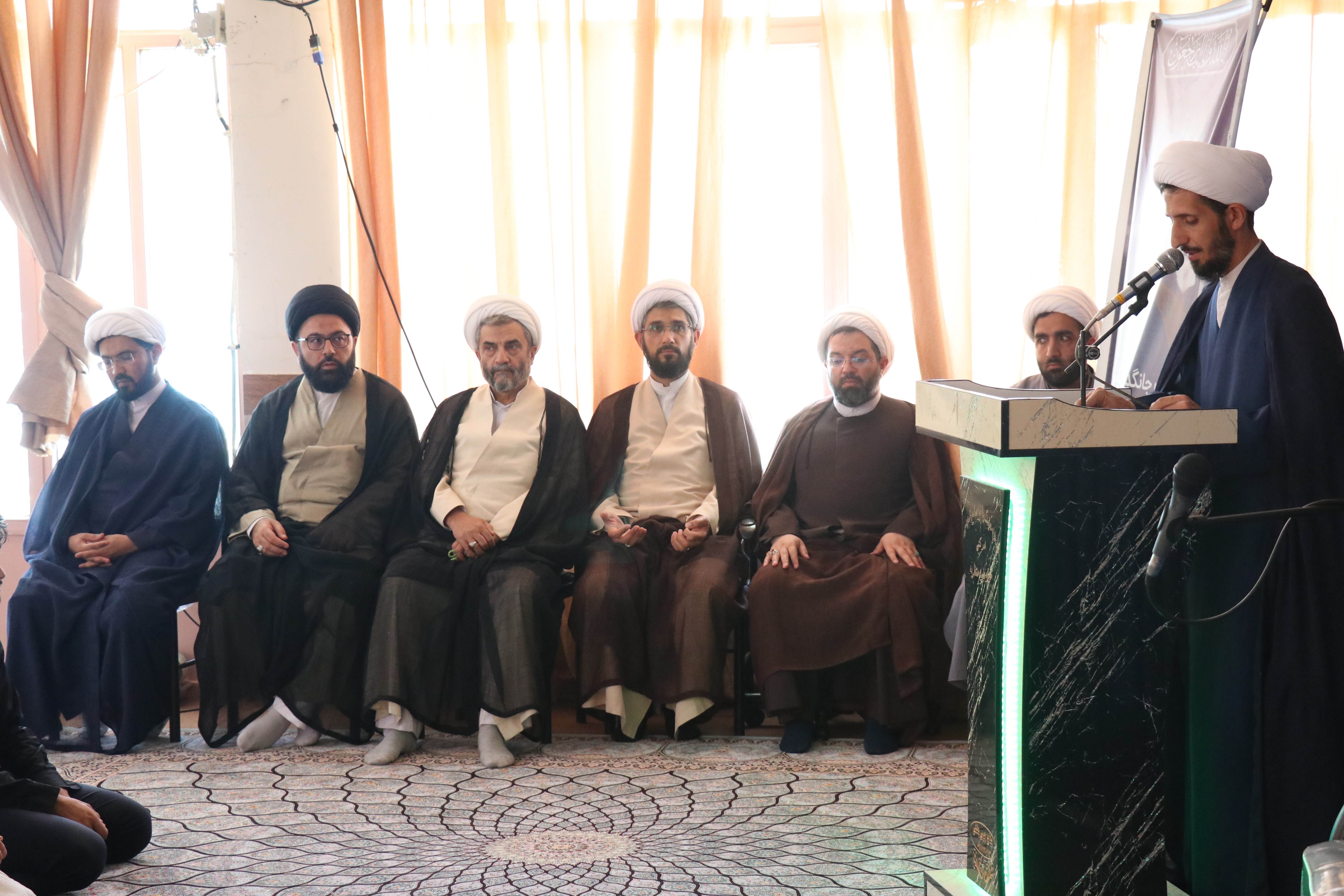 تجلیل از طلاب