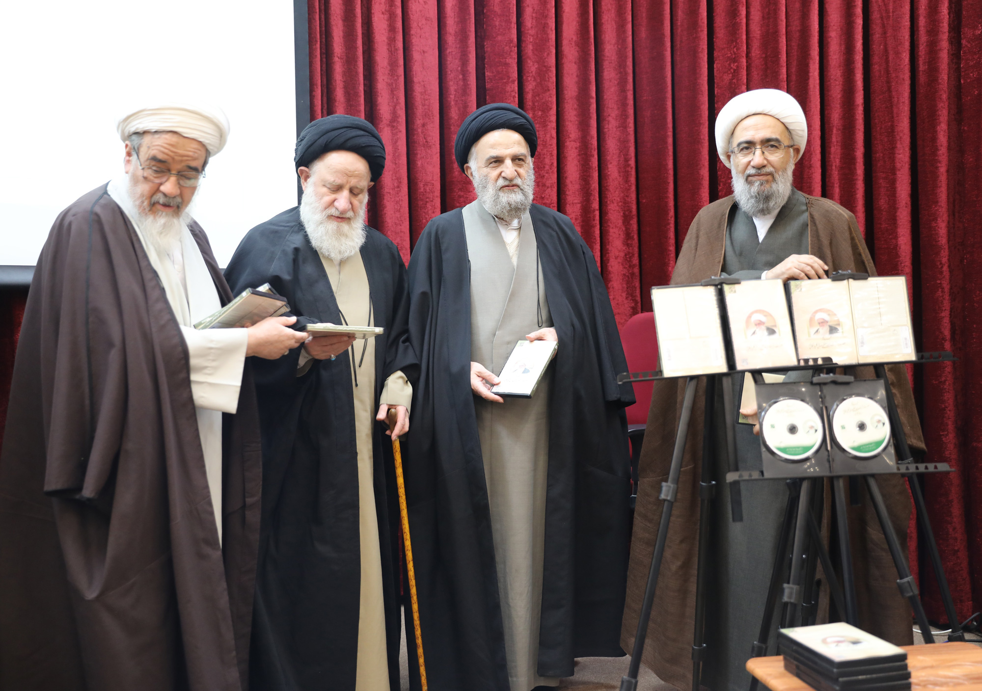 رونمایی از نرم افزار مجموعه آثار آیت الله صافی گلپایگانی 1