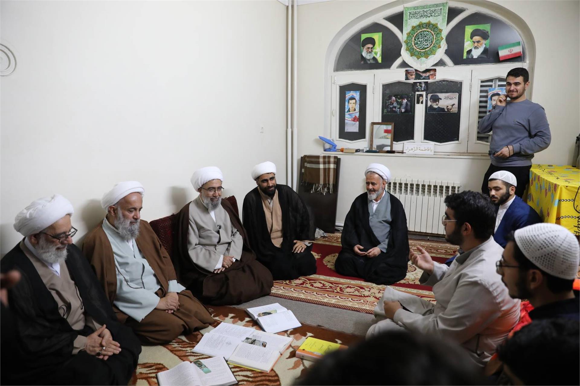 حضور در حجرات طلاب مدرسه خاتم الأنبیاء 19 آذر (6)