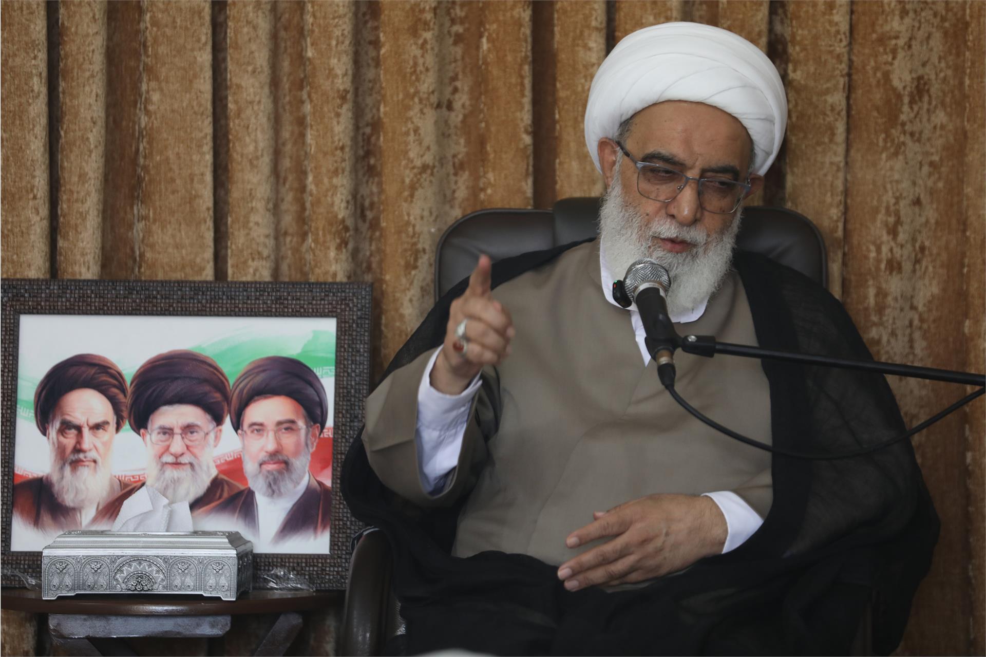 دیدار مدیران مدارس علمیه کرمان با آیت الله شب‌زنده‌دار 7 شهریور (7)