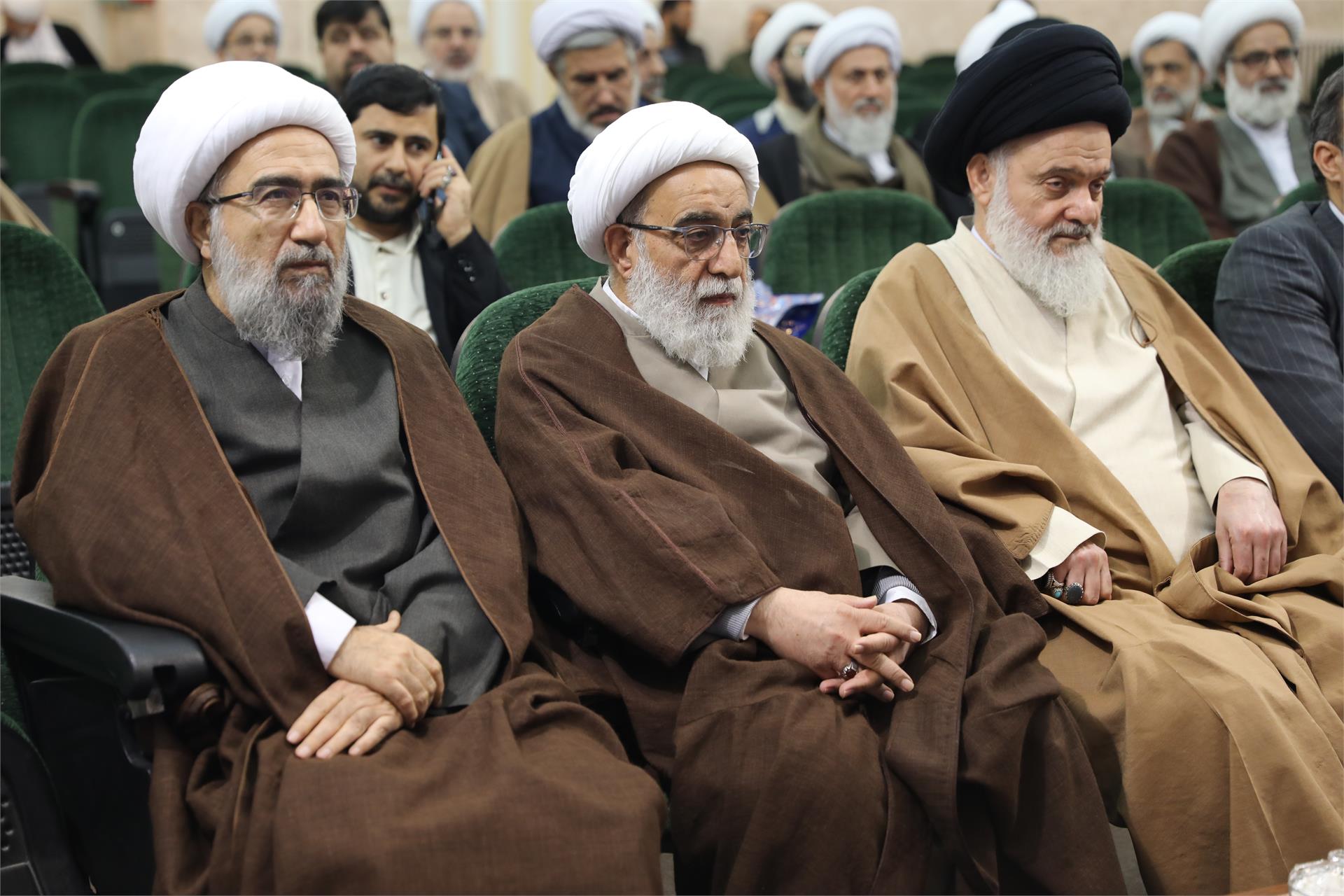 تودیع و معارفه مسئول دبیرخانه شورای عالی حوزه‌های علمیه 16 دی (4)