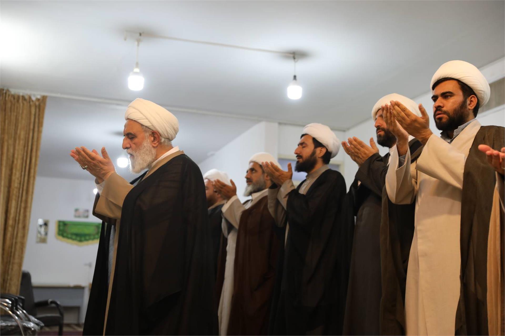 دیدار مدیران مدارس علمیه هرمزگان با آیت الله شب‌زنده‌دار - 11 مهر 1405 (2)