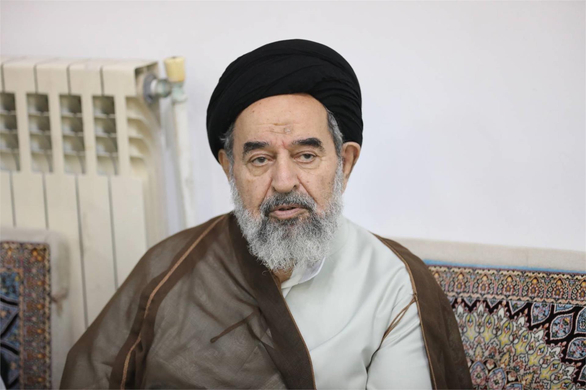 مراسم عمامه گذاری طلاب مدرسه علمیه خاتم الانبیاء بابل (19 آذر) (7)