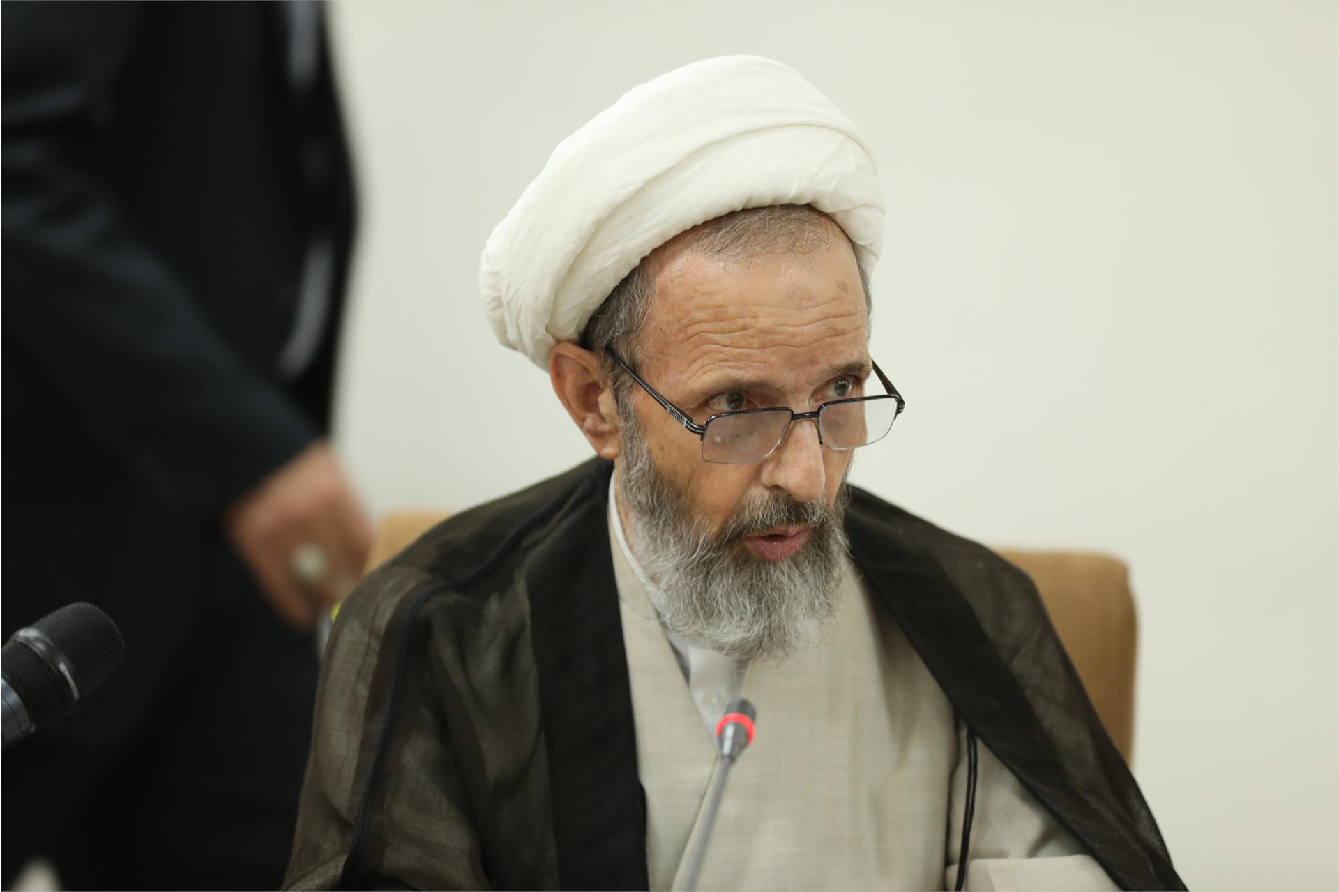 جلسه مشترک شورای عالی حوزه‌های علمیه و شورای حوزه علمیه خراسان 27 آبان (5)