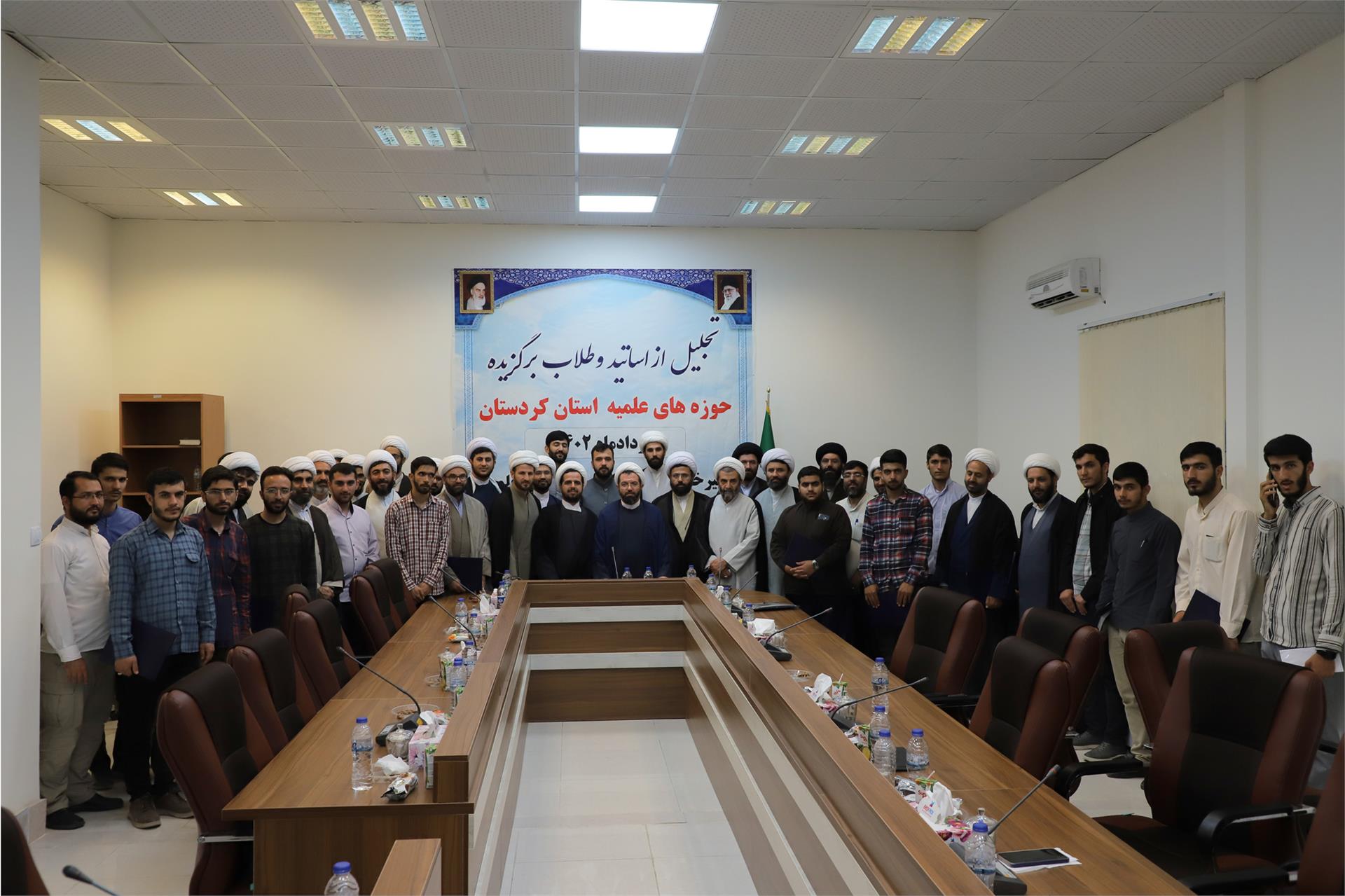 بازدید از مدارس علمیه استان کردستان