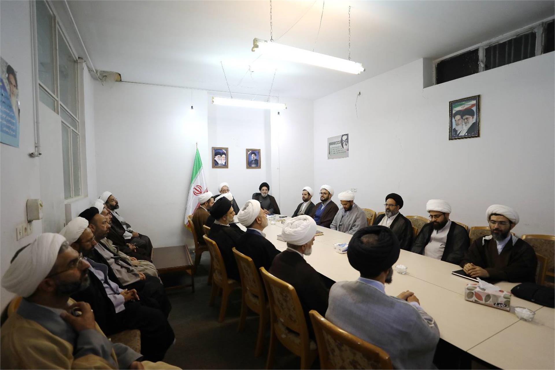 بازدید مسئول دبیرخانه شورای عالی از مدرسه علمیه الهادی قم - 18 مهر 1405 (4)