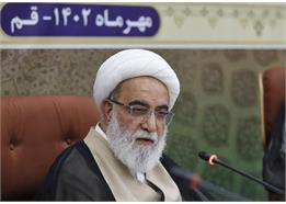 مبلغ باید مانند سراج باشد / انسان باید همواره به یاد خدا باشد