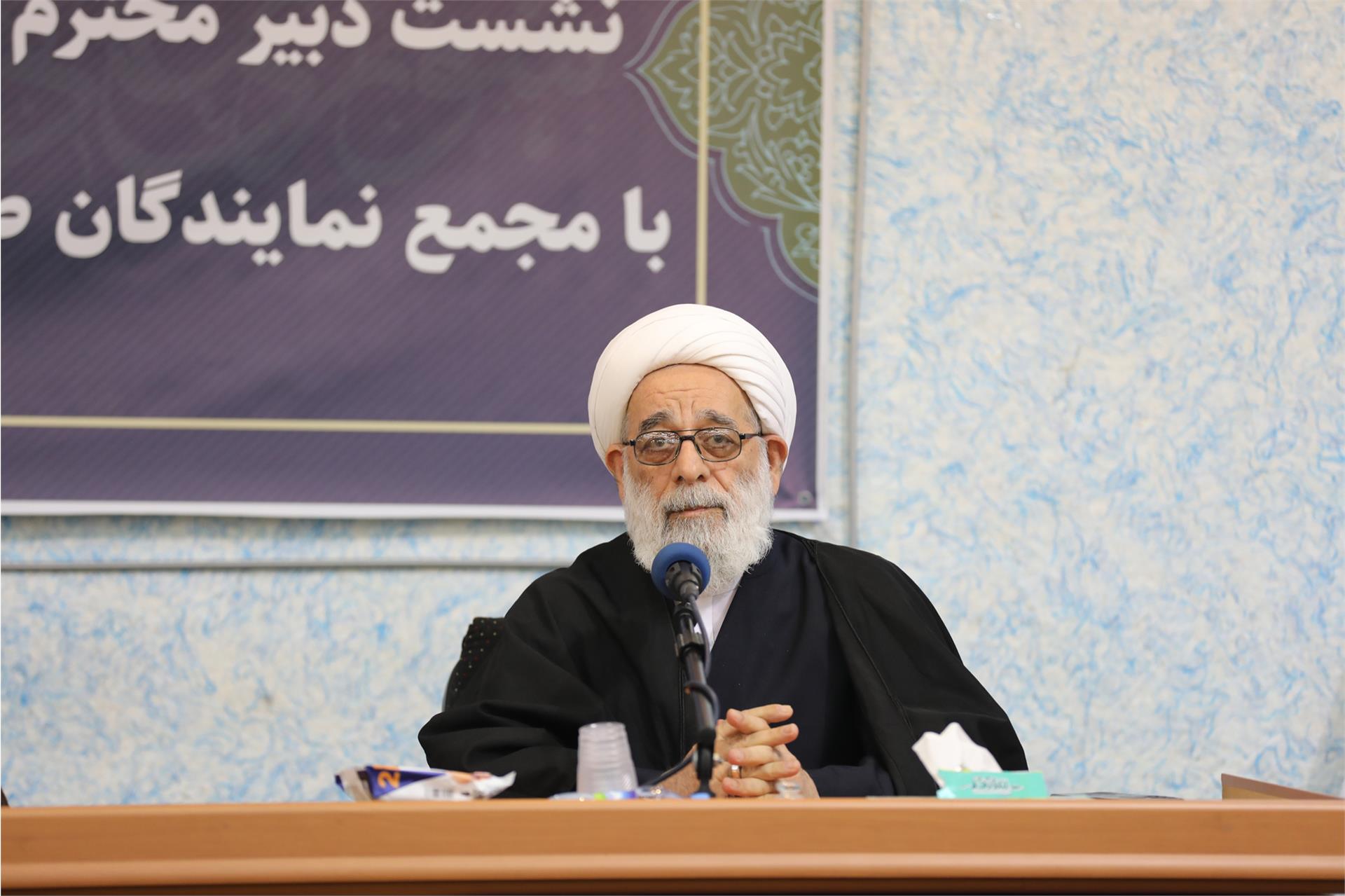 نشست-دبیر-شورای-عالی-با-نمایندگان-طلاب-(دی-1404)-(8)