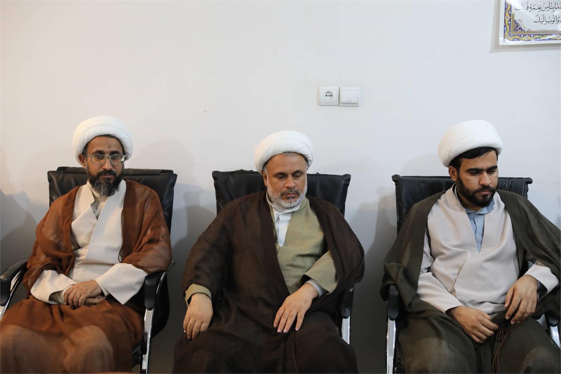 دیدار مدیران مدارس علمیه هرمزگان با آیت الله شب‌زنده‌دار - 11 مهر 1405 (6)