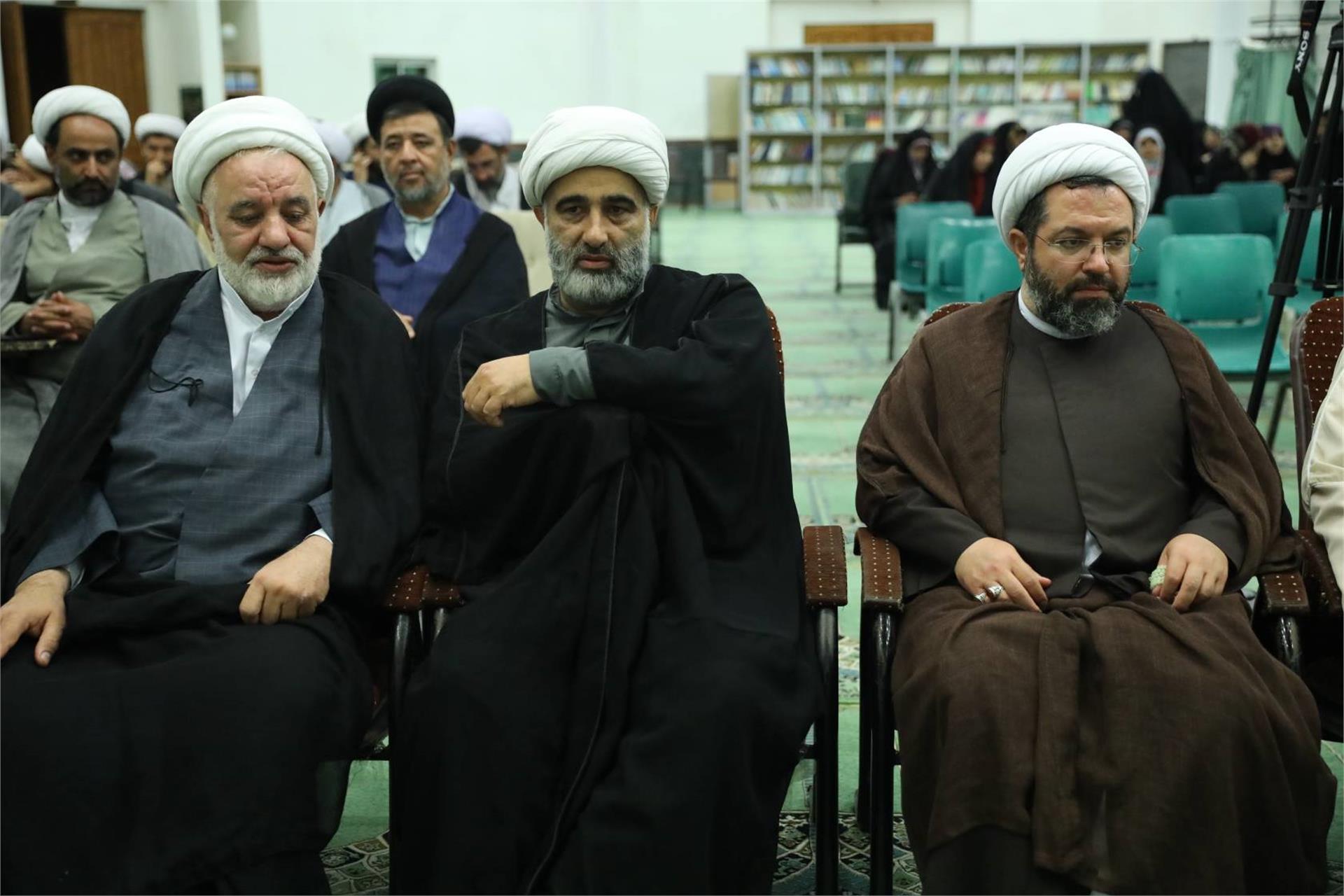 نشست با طلاب و اساتید مدرسه المهدی رامسر - 15 شهریور 1405 (3)