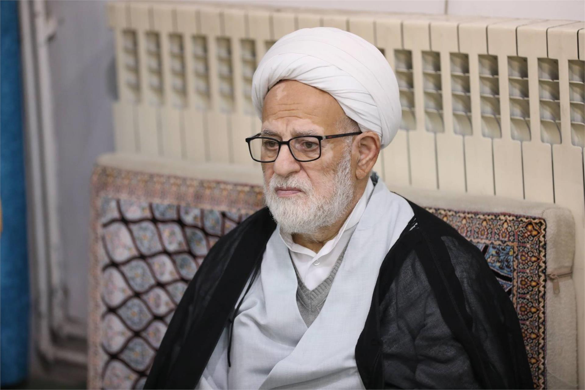 مراسم عمامه گذاری طلاب مدرسه علمیه خاتم الانبیاء بابل (19 آذر) (5)