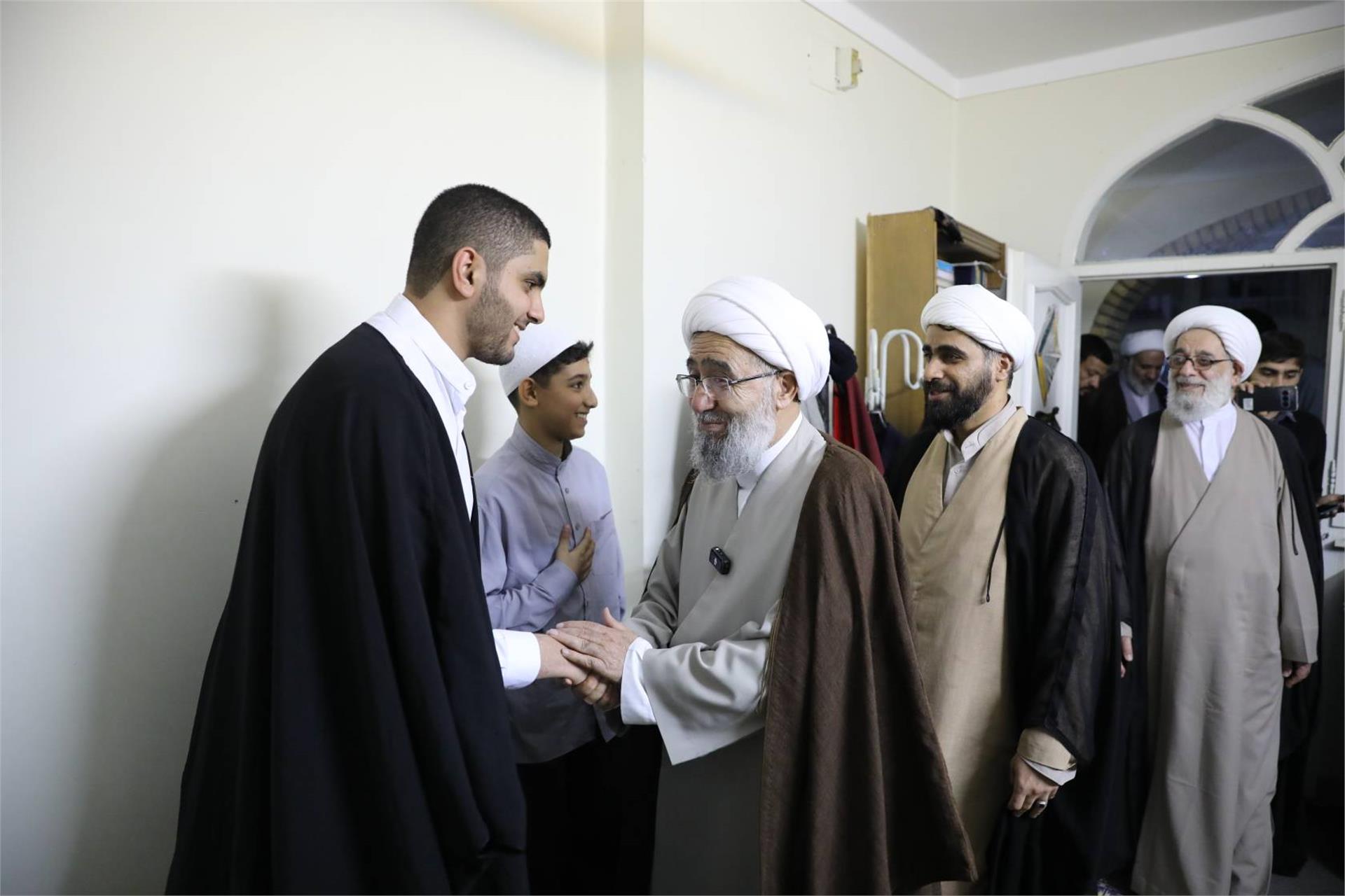 حضور در حجرات طلاب مدرسه خاتم الأنبیاء 19 آذر (3)