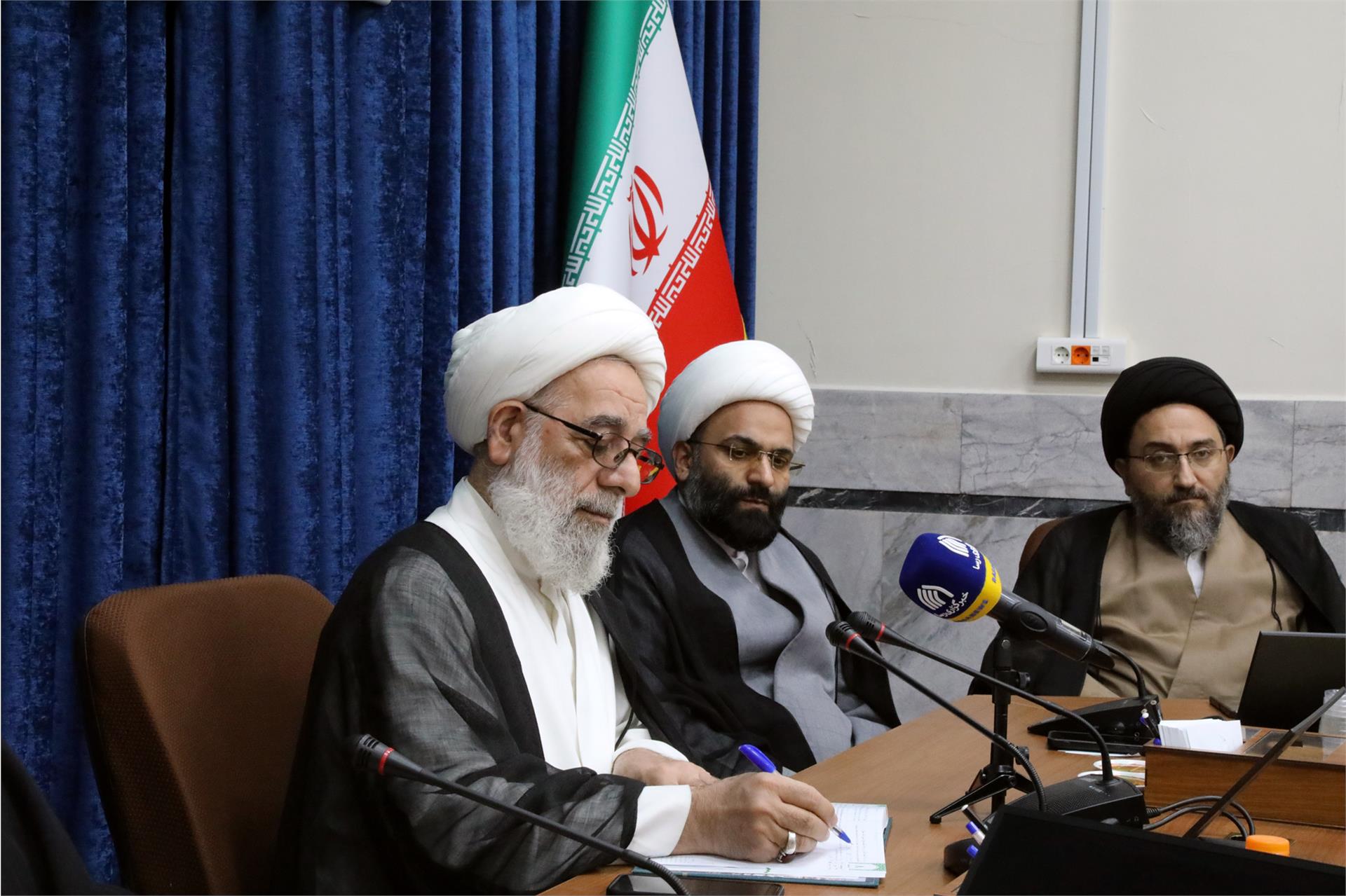 سلسله نشست با اساتید جلسه سوم (8)