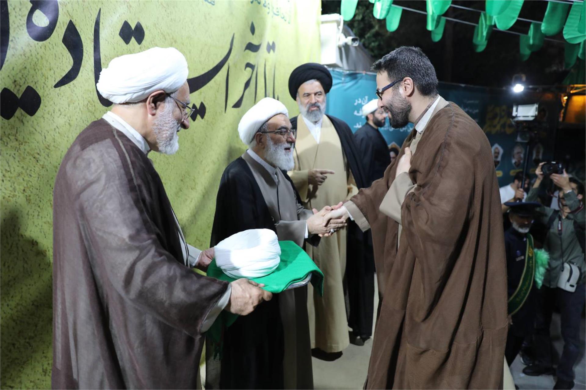 مراسم عمامه گذاری 14 خرداد 1405 (9)
