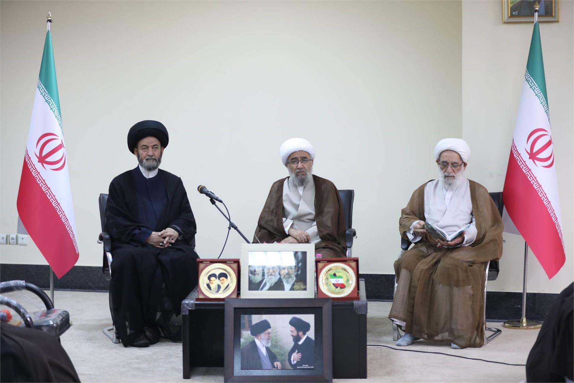 جلسه شورای حوزه علمیه استان اردبیل با حضور آیت الله مروی - 18 شهریور (1)