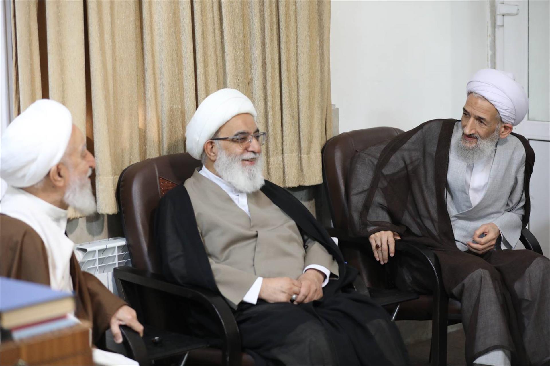 دیدار با پدر شهید محسن سلیمانی - 21 شهریور (4)