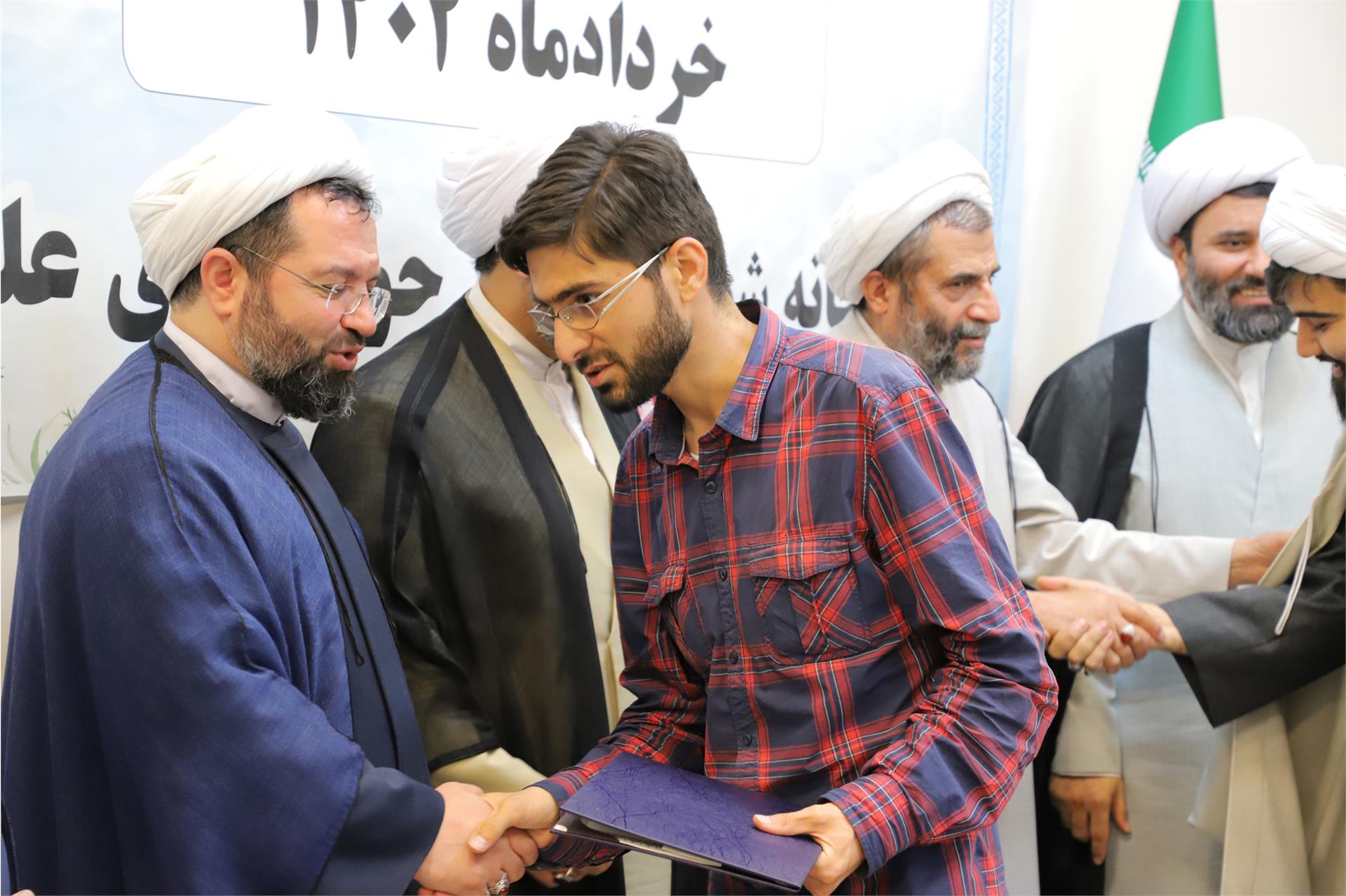 بازدید از مدارس علمیه استان کردستان