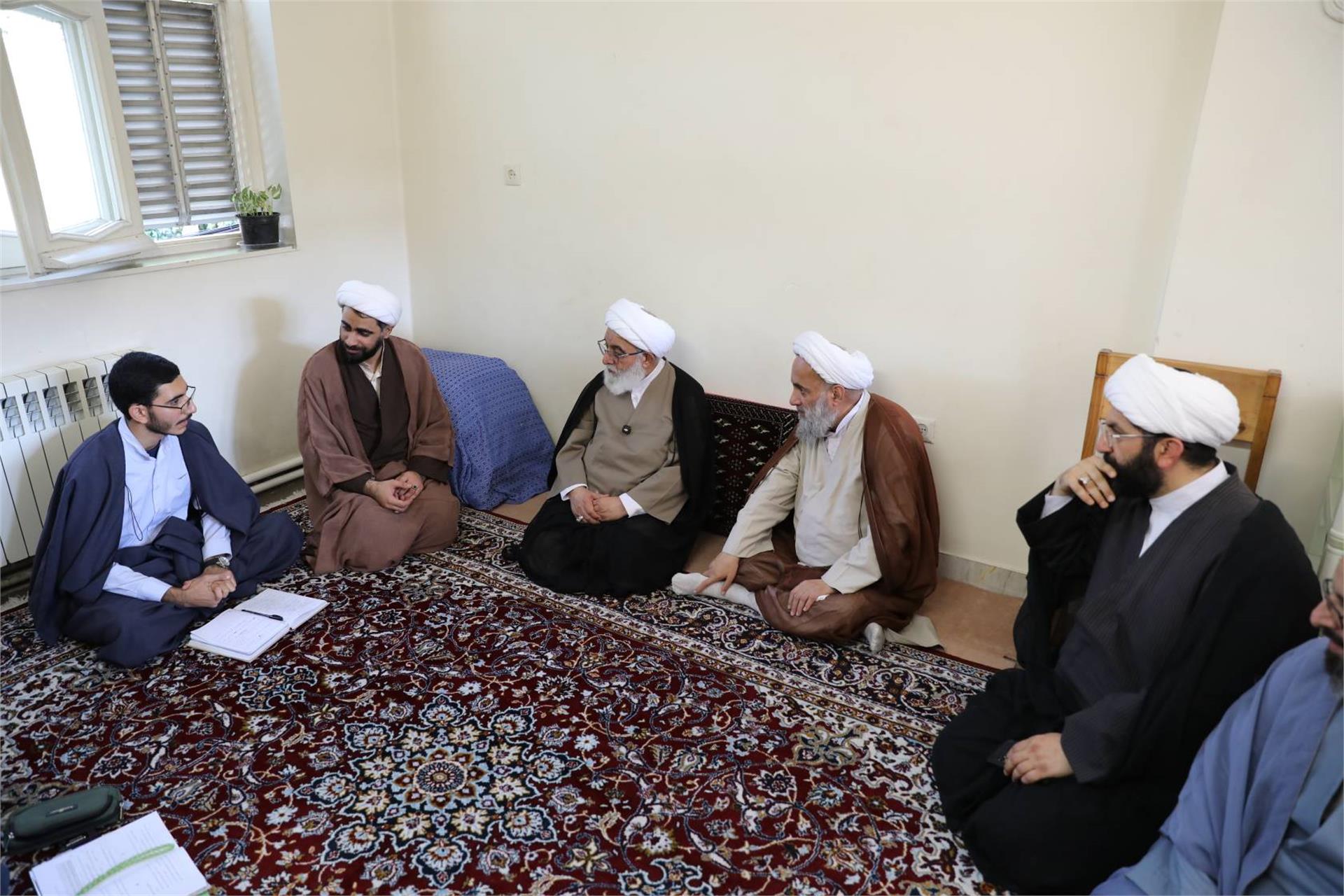 بازدید از حجرات مدرسه علمیه خاتم الأنبیاء بابل - 22 شهریور 1405 (4)