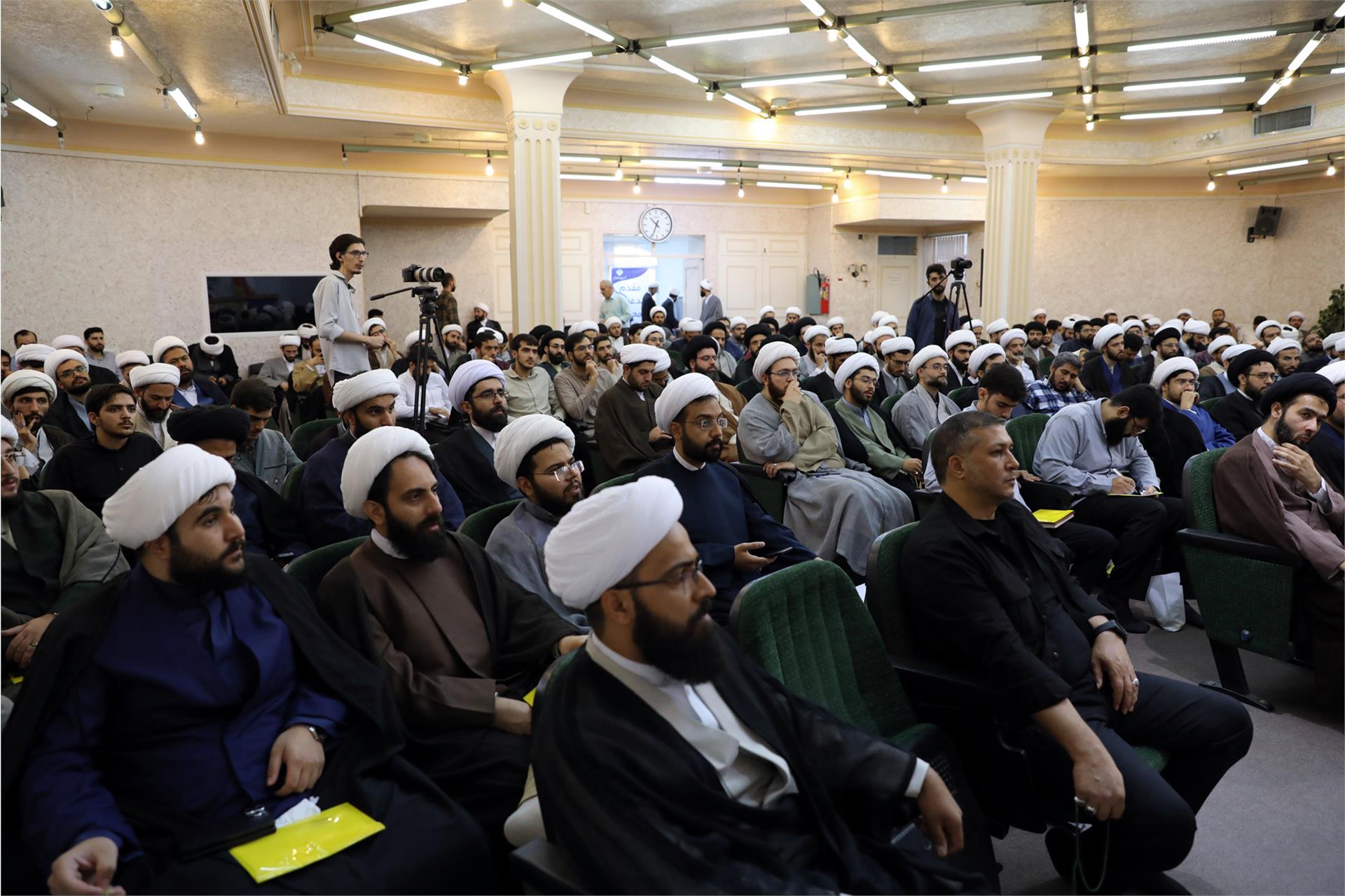 نشست دبیر شورای عالی با استعدادهای برتر 10 مهر 1404 (5)