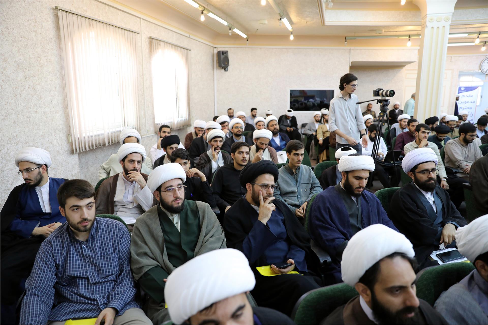 نشست دبیر شورای عالی با استعدادهای برتر 10 مهر 1404 (3)