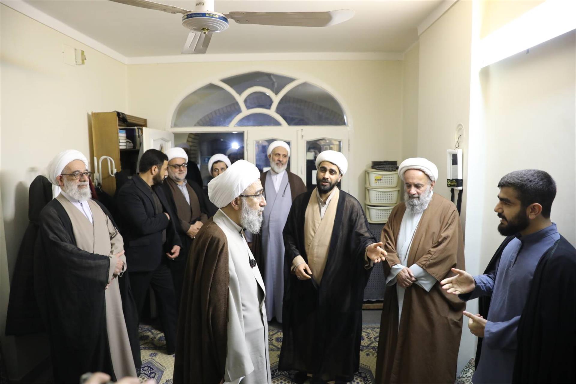 حضور در حجرات طلاب مدرسه خاتم الأنبیاء 19 آذر (4)