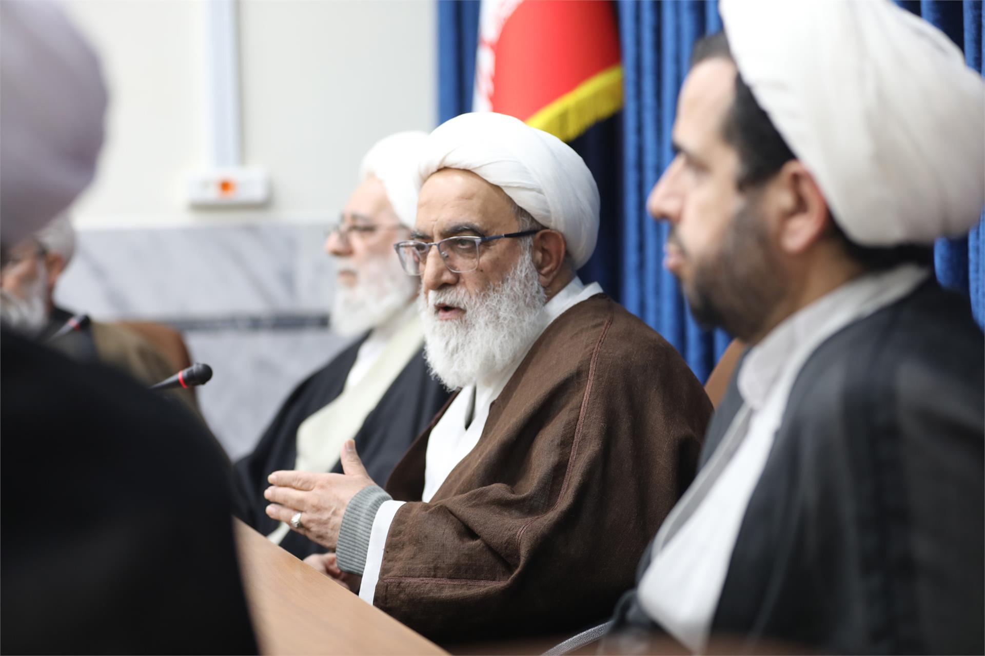 نشست با اساتید 2 اسفند (10)