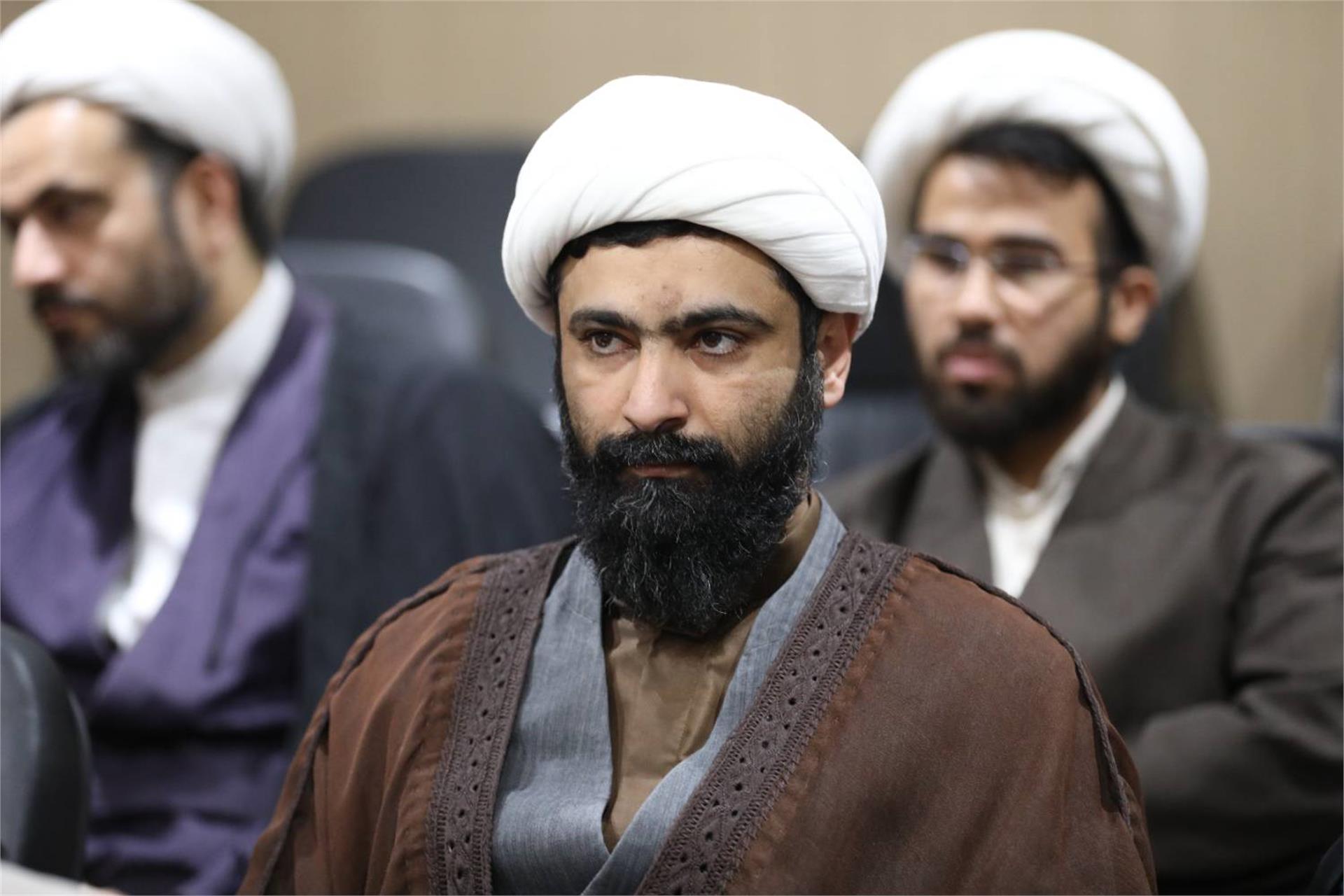 گردهمایی اساتید اهواز (23 بهمن 1404) (11)