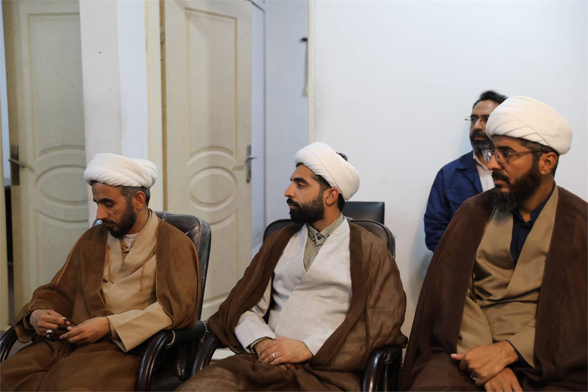 دیدار مدیران مدارس علمیه هرمزگان با آیت الله شب‌زنده‌دار - 11 مهر 1405 (9)