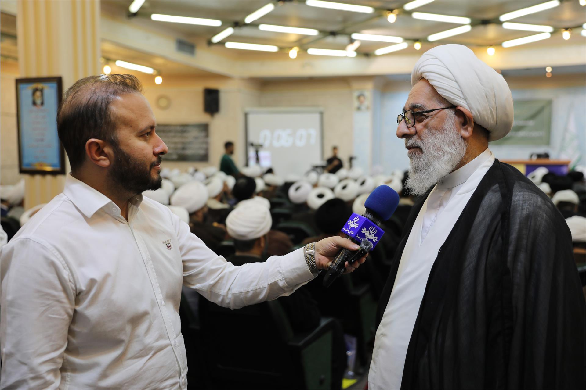 نشست با اساتید مدارس عالی و مراکز تخصصی (24 مهر 1404) (11)