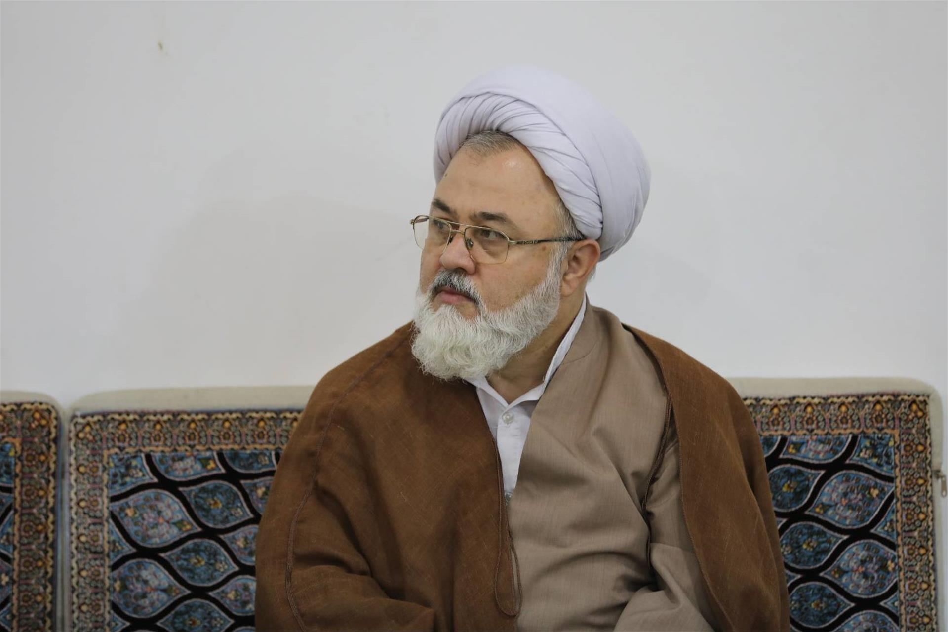 مراسم عمامه گذاری طلاب مدرسه علمیه خاتم الانبیاء بابل (19 آذر) (8)