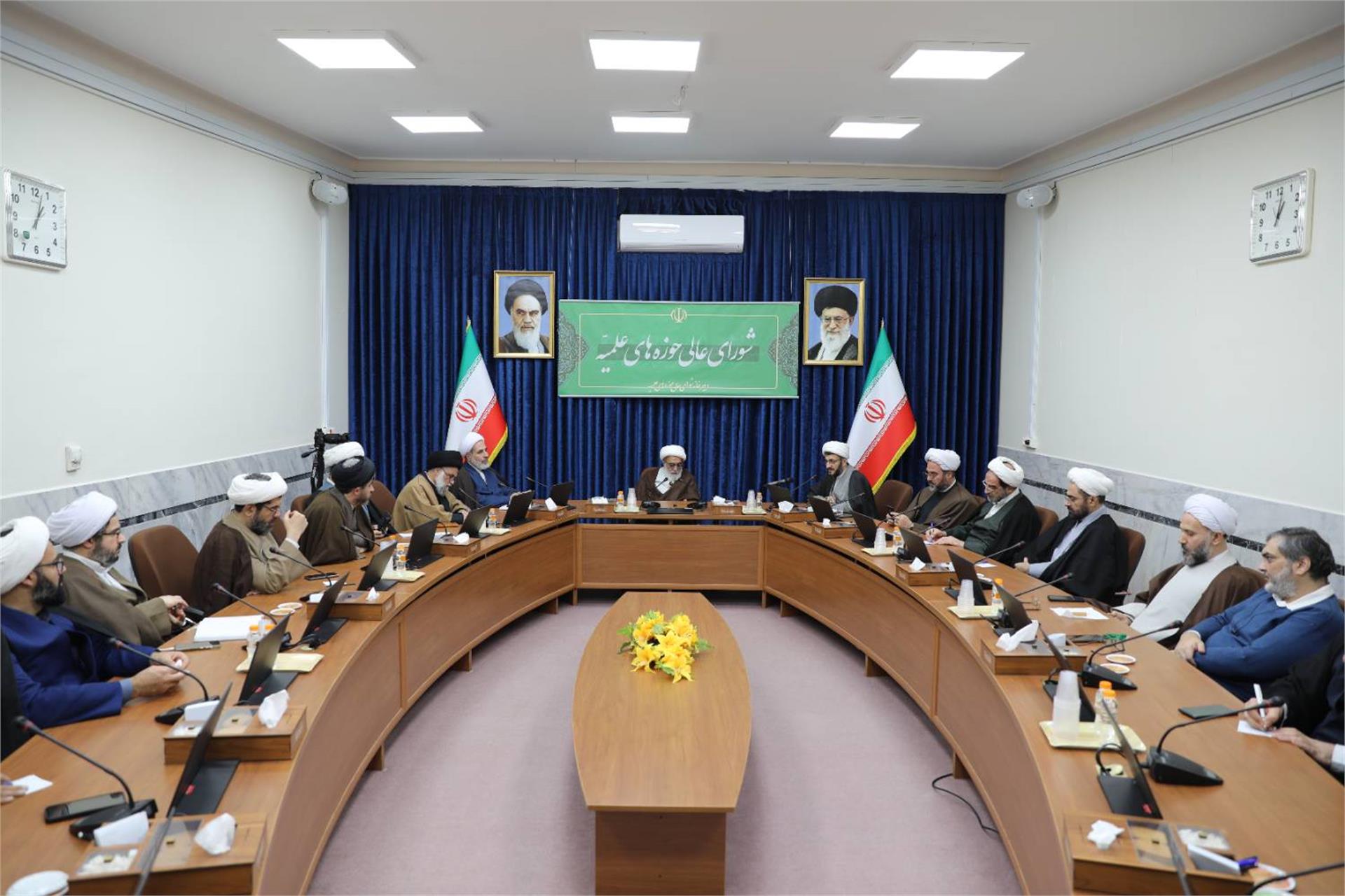 دیدار معاون و مدیران پژوهش حوزه‌های علمیه با آیت الله شب‌زنده دار (1)