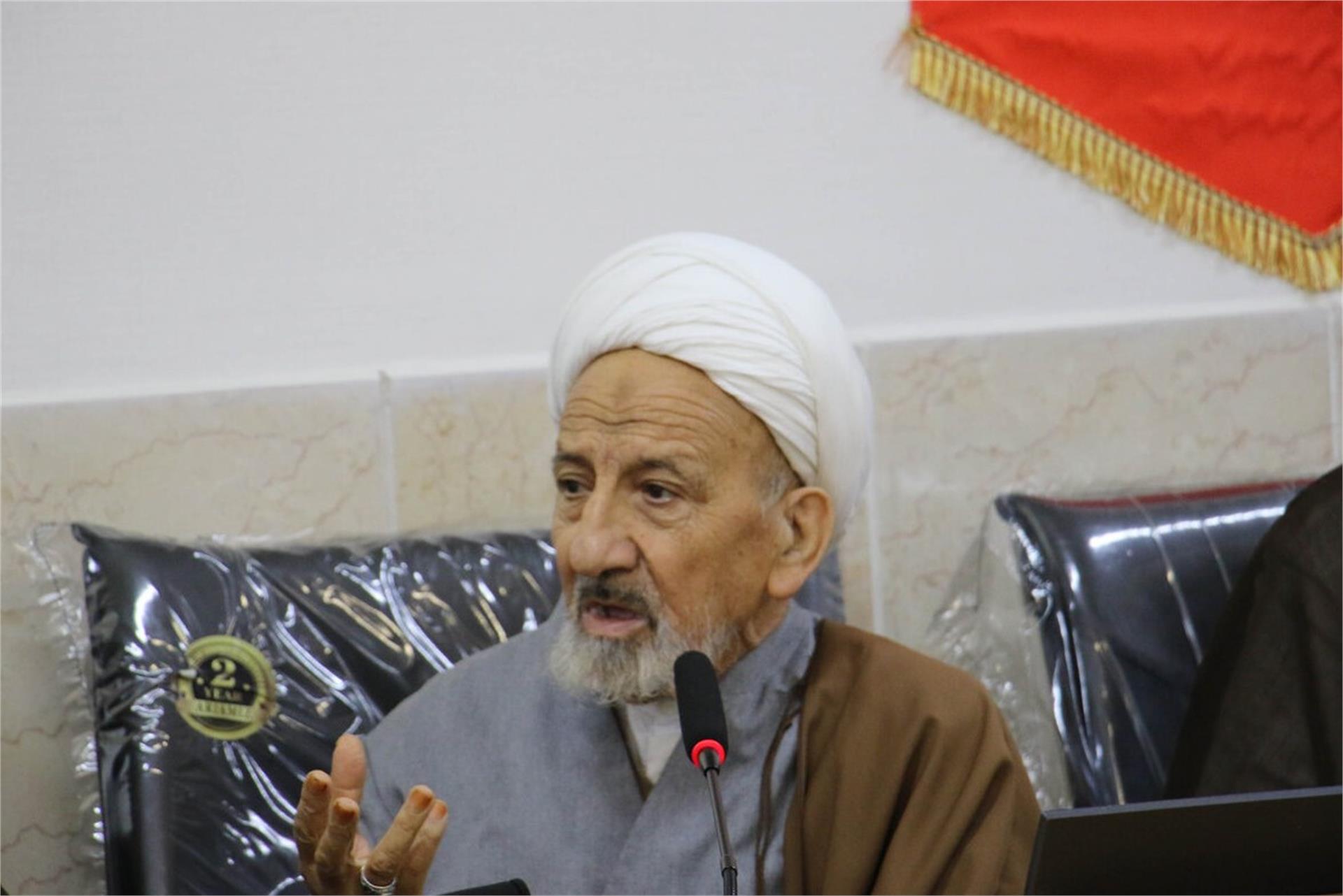 نشست مدیران مراکز حوزوی اصفهان با آیت الله شب زنده دار (آذر 1404) (1)