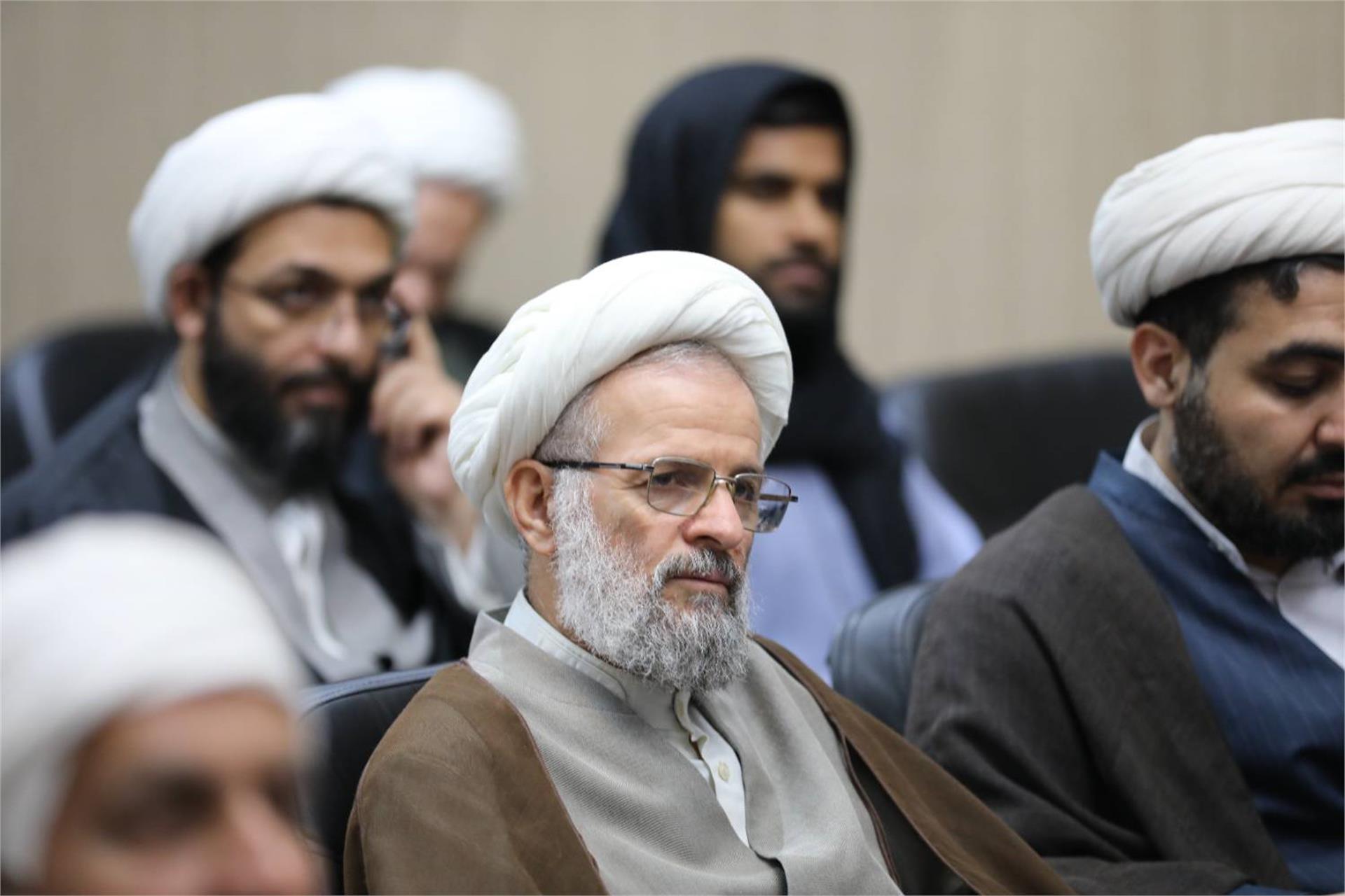 گردهمایی اساتید اهواز (23 بهمن 1404) (7)